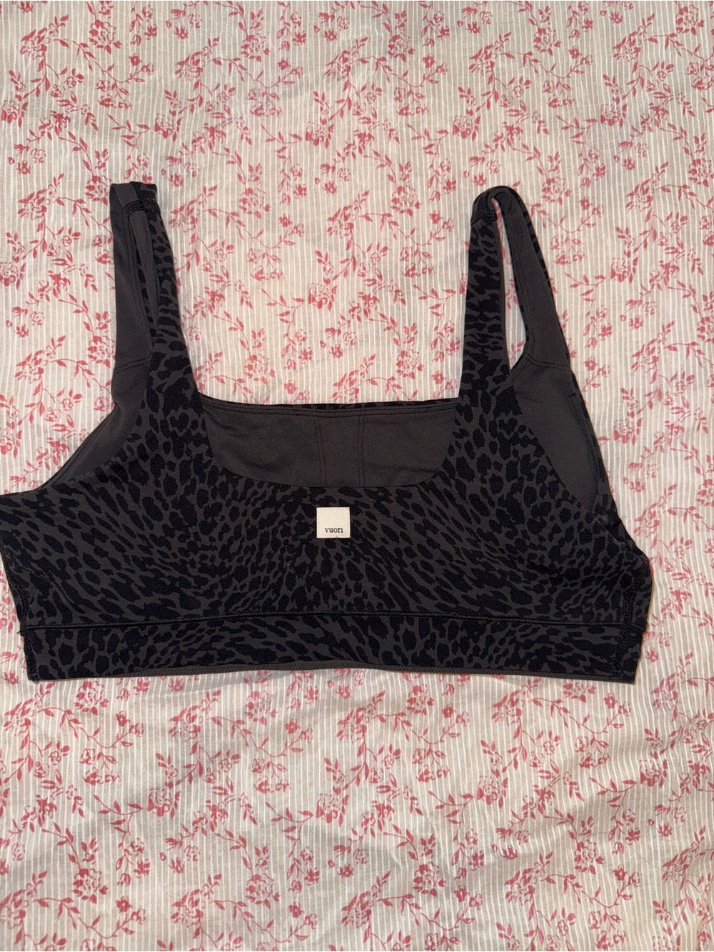 Vuori All The Form sports bra (Black Blurred Torrent) - Picture 3 of 4